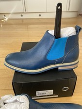 Justin Reece England Blau