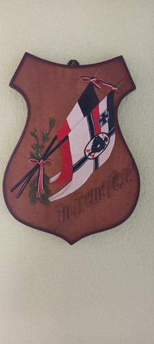 Geschnitztes holzrelief in - holzrelief, "in