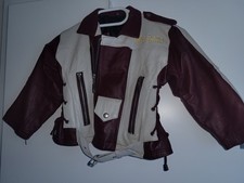 Kinderjacke Im Bikerstyle mit aufgesticktem Harley Davidson-Schriftzug und-Adler