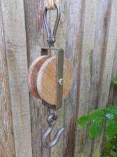 Flaschenzugrolle mit Haken