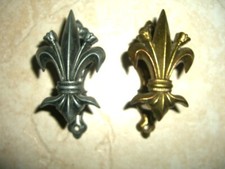 2 Stck. Gewehr/Pistolenhalter für die Wand aus Metall  - Lilie ? ausziehbar !