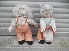 Oma und Opa-Stoffpuppen, sehr gut erhaltn, je 36 cm grß