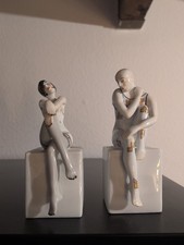 Katzhütte Buchstützen Dame