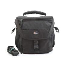 Lowepro Nova 170 AW Foto