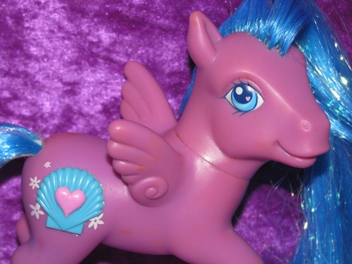 Little pony island - -,