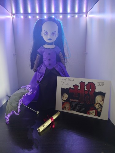Mezco toys living dead dolls - toys,