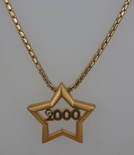 Collier "2000" im Stern