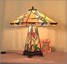 Große Tiffany Stand Tisch