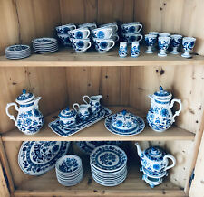 HUTSCHENREUTHER Kaffeeservice, 74 Teile, Zwiebelmuster kobaltblau