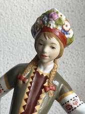 Porzellan Figur , Mädchen in Tracht , Top Zustand, gemarkt Goebel ,24cm