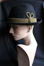 Hut * schwarz * Habig / Wien *