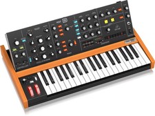 BEHRINGER Analog Synthesizer