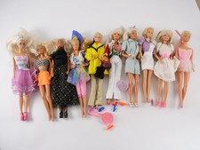Satz Von 10 Barbie Puppen