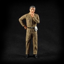 Mechaniker nachdenklich