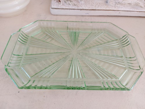 Altes pressglas tablett - tablett, art