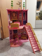 Barbie Schloss mit Möbeln