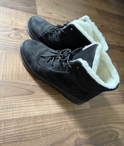 Schwarze boots mit weichem - mit,