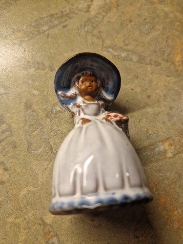Keramikfigur mädchen mit hut - keramikfigur,
