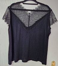 Sommershirt Top Blütenspitze an Arm +Schulter sexy Ausschnitt schwarz ~Gr. 42-44