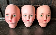 3 schöne alte Puppen Kopf