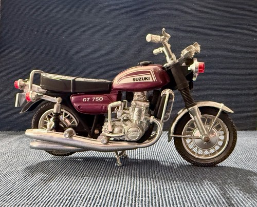 Polistil suzuki 750 mit - suzuki, 1:15