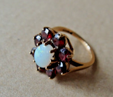 Opal - Ring , Fingerring , mit 8 Granat - Steinen , 375 er Gold