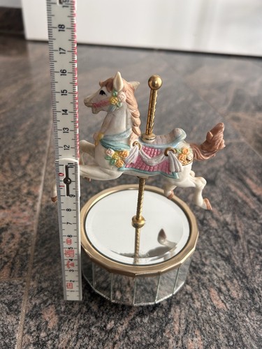 Vintage sankyo karussell pferd - karussell,