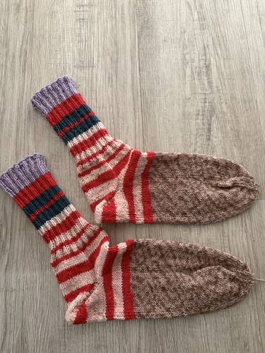 Selbstgestrickte socken - selbstgestrickte,