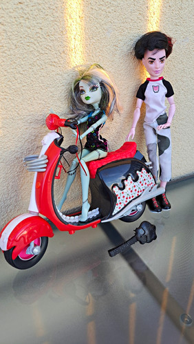 Monster high roller scooter - monster,