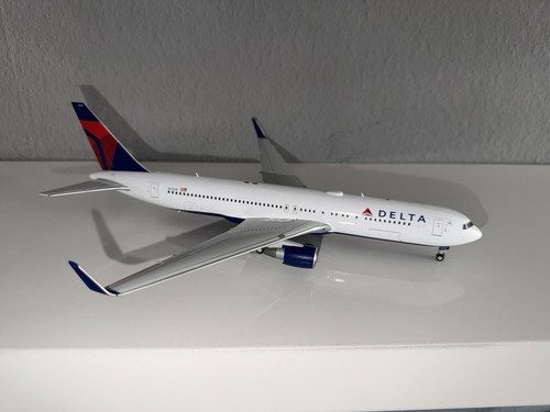 Gemini200 delta boeing - gemini200,