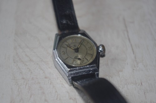 Vintage armbanduhr handaufzug - vintage,