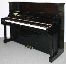 Klavier Yamaha U1, 121cm