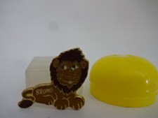 EU / D / Altes Metallspielzeug / Sitzender Löwe