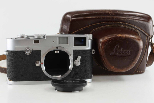 Leica button rewind - m2, top