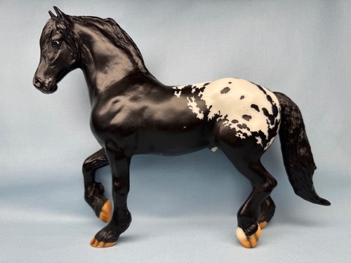 Breyer model horse harley - breyer,