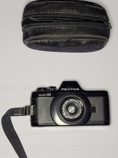 Pentax 110 Kamera mit Objektiv