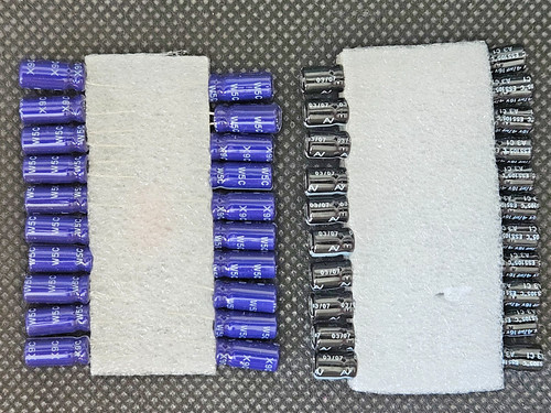 Stück elkos 22µf und - 22µf,