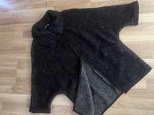 AMBER & JUNE: Neuer Design-Strickmantel Größe 36/38: Schwarz: Traum *****