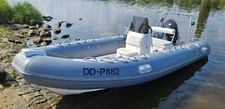 Festrumpfschlauchboot inkl. Motor 50 PS und Trailer zu verkaufen
