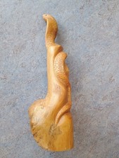 Kobra Skulptur geschnitzt