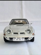 Minichamps Opel GT 1968 Maßstab 1:18 Silver OVP