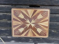 Altes Tablett mit aufwendigen