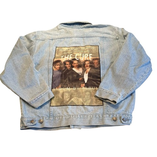 überarbeitete jeansjacke mit - Überarbeitete,
