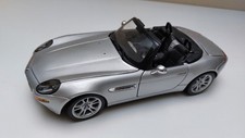 1:18 Maisto BMW Z8 offen silber metallic (Vitrinenmodell unbespielt)