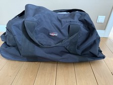 Reisetasche Eastpak Schwarz