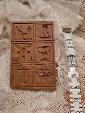 Winzige alte antike Holzmodel