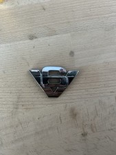 V6 Emblem Chrom – sportliches Tuning-Logo für Kotflügel Selbstklebend