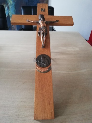 Wandkreuz aus holz kruzifix - holz,