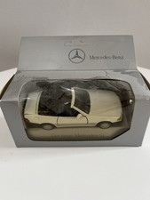 1137 Gama Mini Mercedes-Benz SL 1:43 Weiß Modellauto 