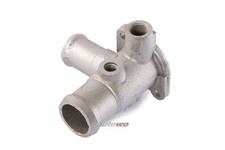 026121133 026121133F Audi/VW 100 Typ 44/80/Coupe Typ 89 Kühlwasser Flansch 